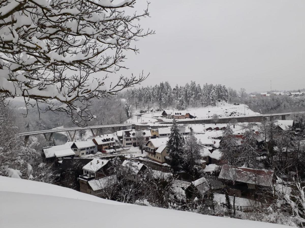 House Narta - Rastoke Apartman Szluin Kültér fotó